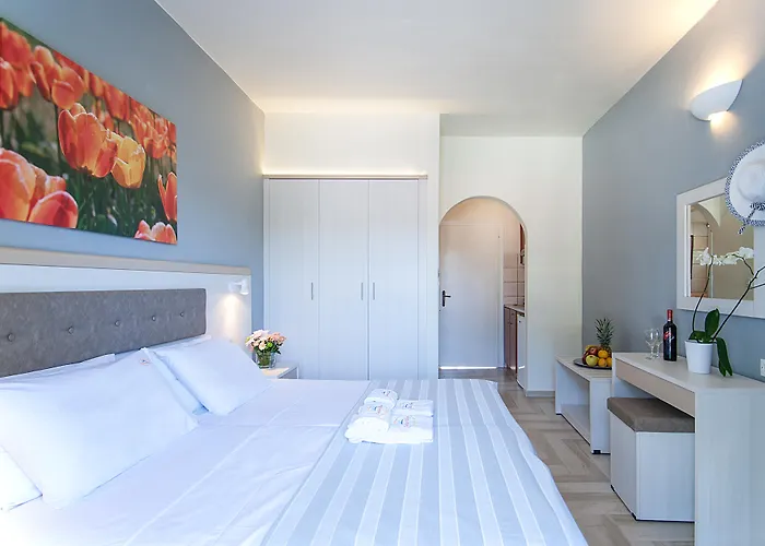 Koukias Village 特劳洛斯